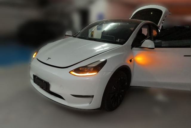 Used Tesla Model Y 2021 Long-Range All-Wheel-Drive Version
