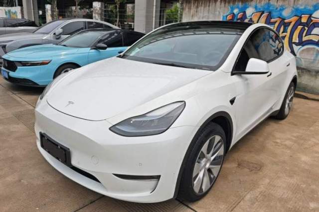 Used Tesla Model Y 2021 Standard Range Rear-Wheel Drive Version