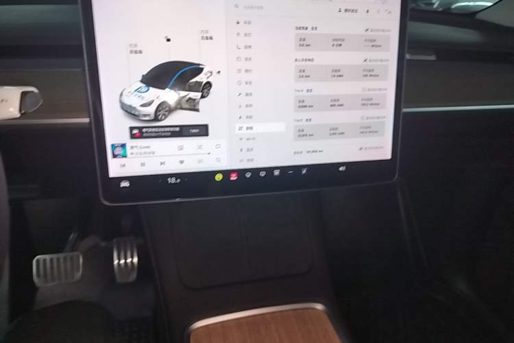 Used Tesla Model Y 2021 Standard Range Rear-Wheel Drive Version Audio And AC Panel