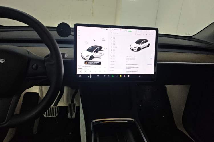 Used Tesla Model Y 2021 Long-Range All-Wheel-Drive Version Audio And AC Panel