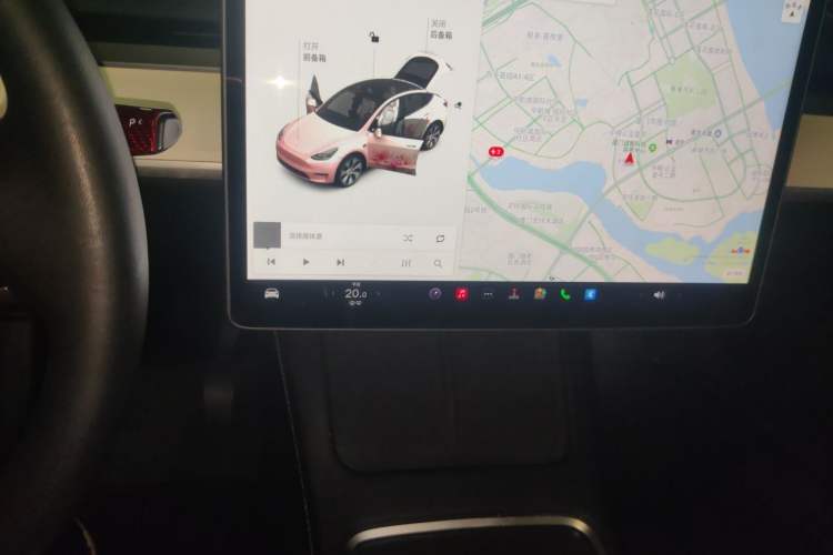 Used Tesla Model Y 2021 Standard Range Rear-Wheel Drive Version Audio And AC Panel