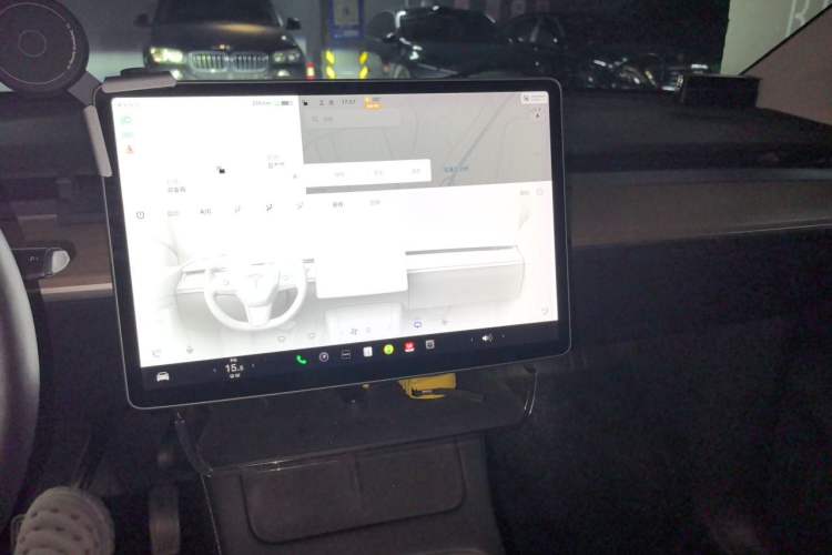 Used Tesla Model Y 2021 Standard Range Rear-Wheel Drive Version Audio And AC Panel