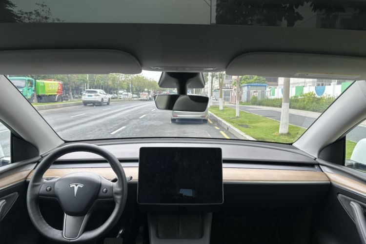Used Tesla Model Y 2021 Long-Range All-Wheel-Drive Version 3D7 Audio And AC Panel