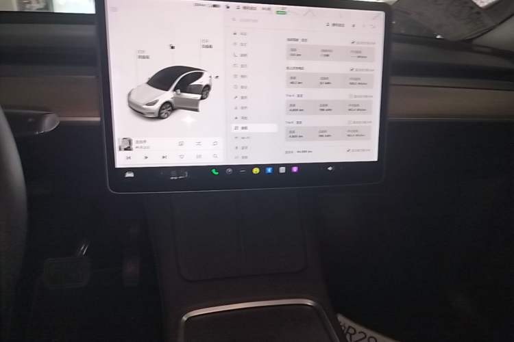 Used Tesla Model Y 2021 Long-Range All-Wheel-Drive Version Audio And AC Panel
