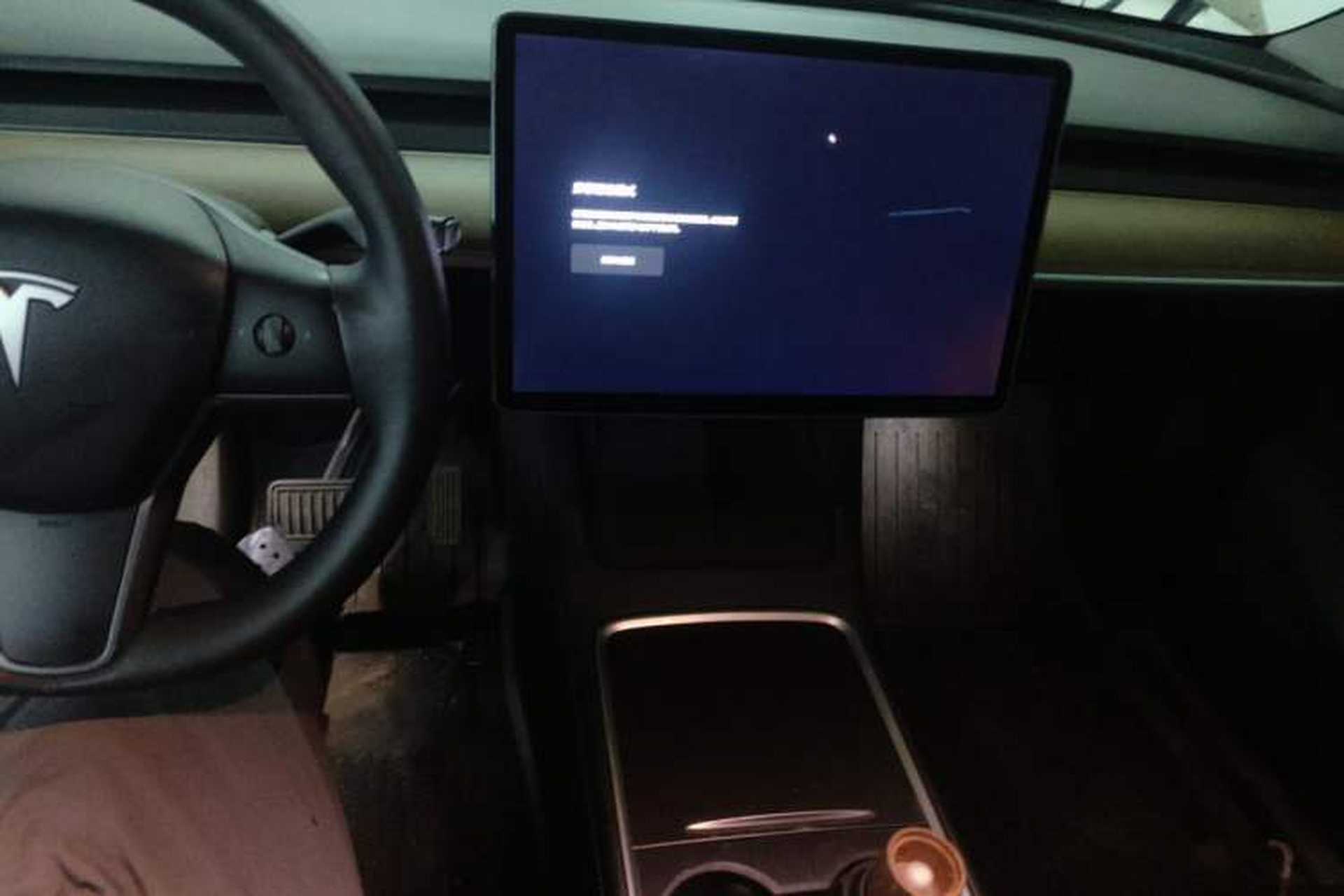Used Tesla Model Y 2021 Standard Range Rear-Wheel Drive Version Audio And AC Panel
