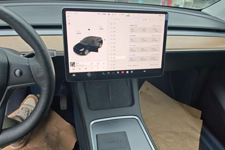 Used Tesla Model Y 2021 Long-Range All-Wheel-Drive Version Audio And AC Panel