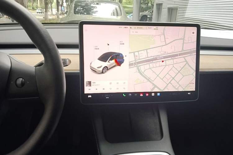Used Tesla Model Y 2021 Standard Range Rear-Wheel Drive Version Audio And AC Panel