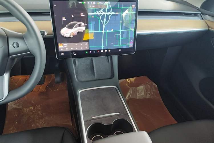Used Tesla Model Y 2021 Standard Range Rear-Wheel Drive Version Audio And AC Panel