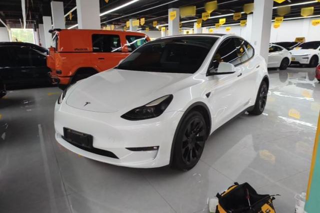 Used Tesla Model Y 2021 Long-Range All-Wheel-Drive Version