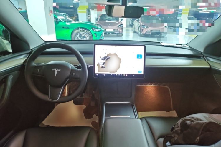Used Tesla Model Y 2021 Long-Range All-Wheel-Drive Version 3D7 Center Console
