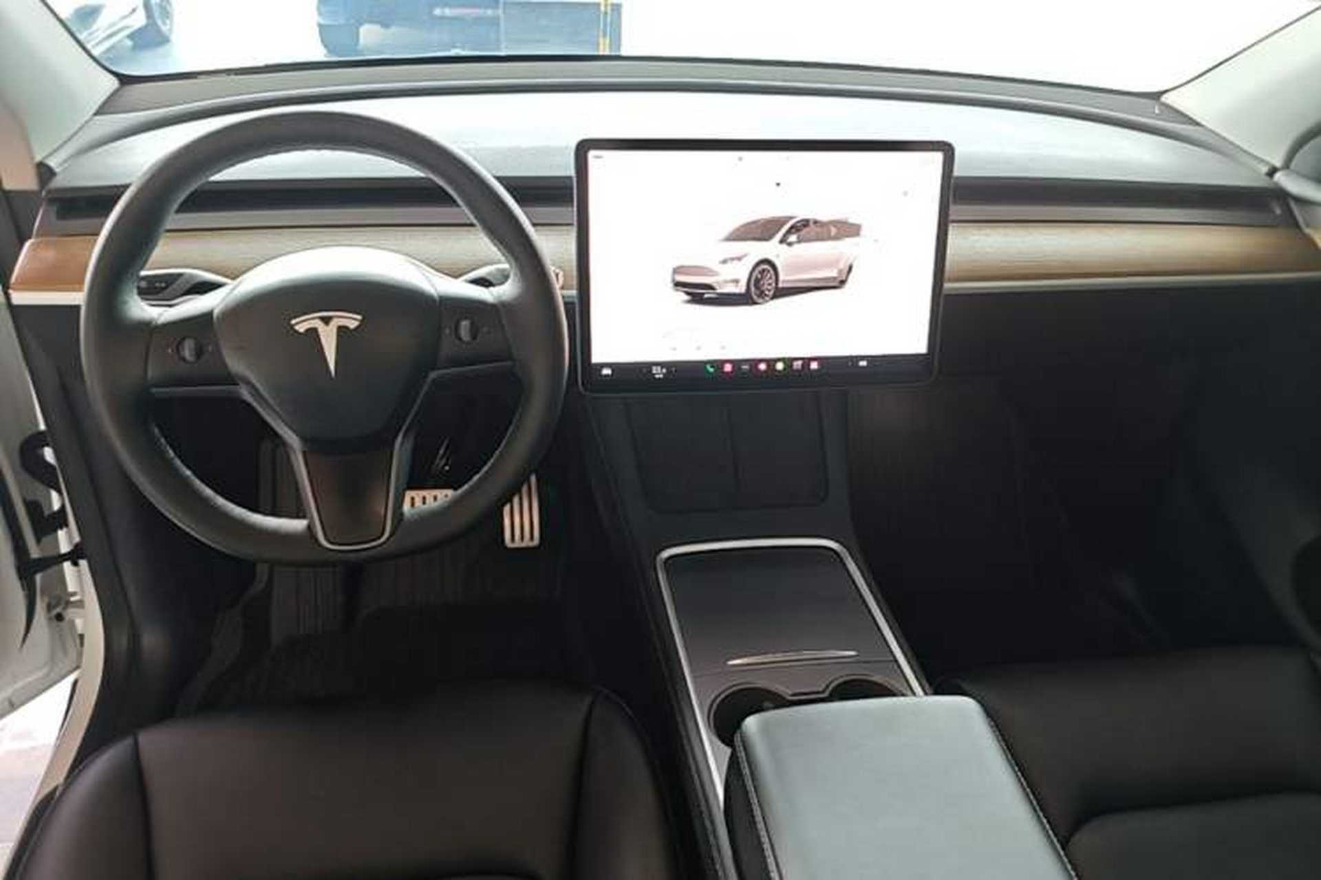 Used Tesla Model Y 2021 Performance High-Performance All-Wheel-Drive Version Center Console