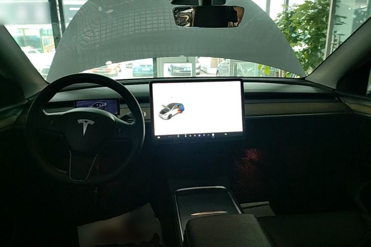 Used Tesla Model Y 2021 Long-Range All-Wheel-Drive Version 3D7 Center Console