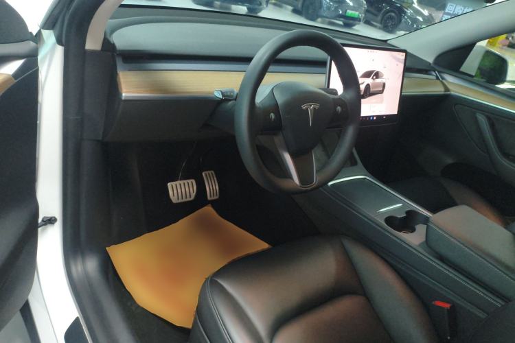Used Tesla Model Y 2021 Performance High-Performance All-Wheel-Drive Version Center Console