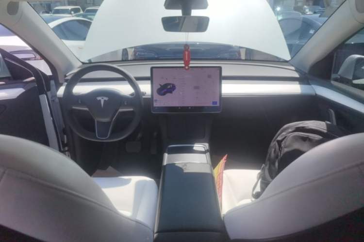 Used Tesla Model Y 2021 Revised Version Long-Range All-Wheel Drive Edition 3D5 Center Console