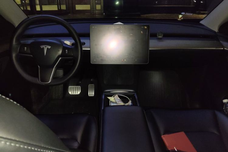 Used Tesla Model Y 2021 Performance High-Performance All-Wheel-Drive Version Center Console