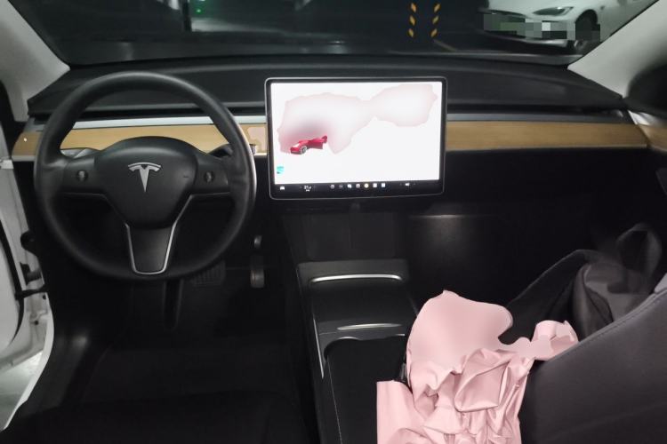 Used Tesla Model Y 2021 Long-Range All-Wheel-Drive Version 3D7 Center Console
