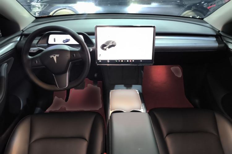 Used Tesla Model Y 2021 Long-Range All-Wheel-Drive Version 3D7 Center Console