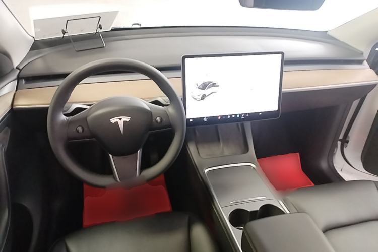 Used Tesla Model Y 2021 Long-Range All-Wheel-Drive Version 3D7 Center Console