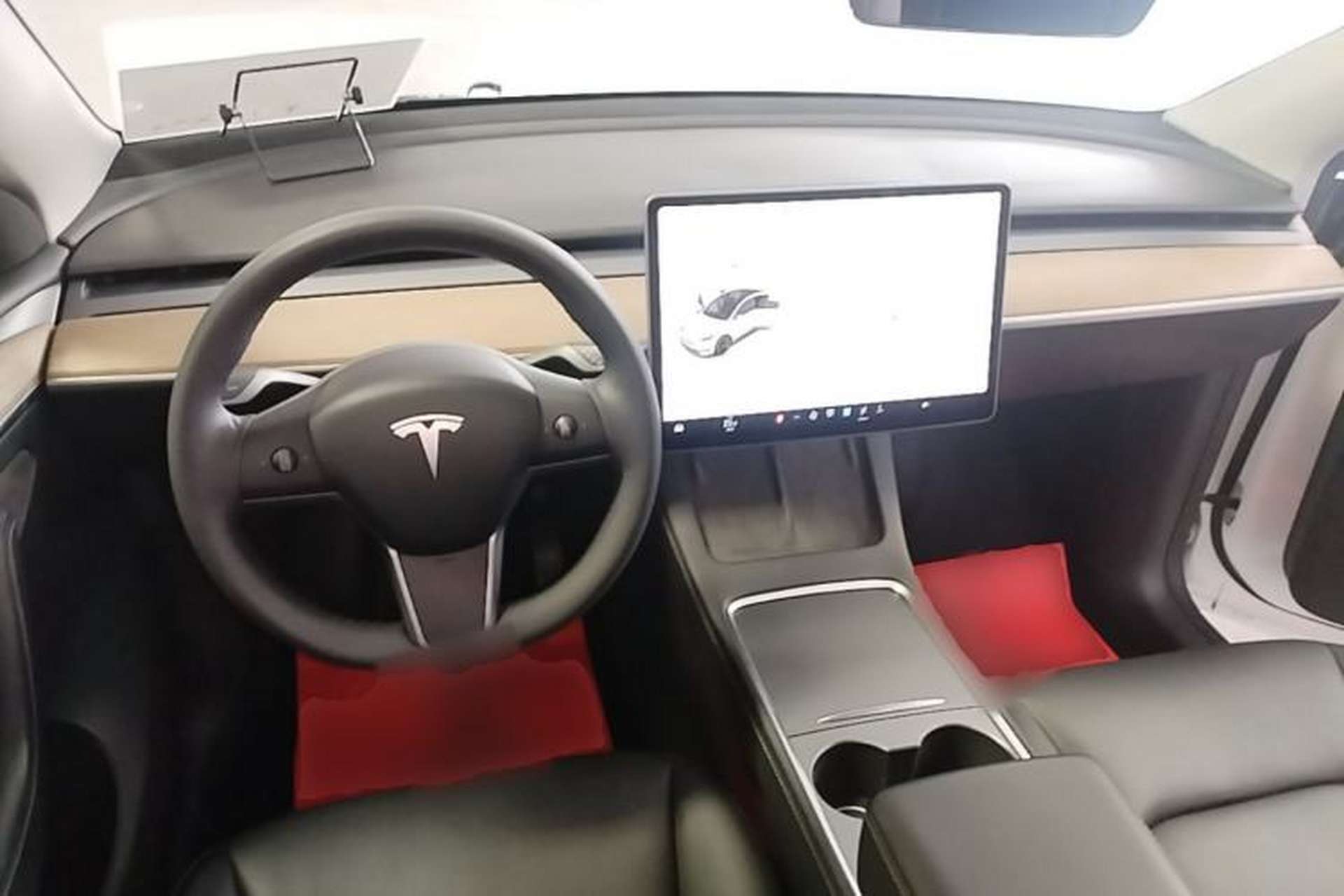 Used Tesla Model Y 2021 Long-Range All-Wheel-Drive Version 3D7 Center Console