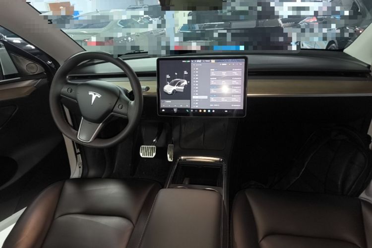 Used Tesla Model Y 2021 Long-Range All-Wheel-Drive Version Center Console