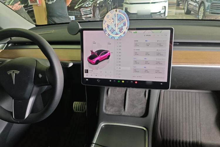 Used Tesla Model Y 2021 Performance High-Performance All-Wheel-Drive Version Center Console