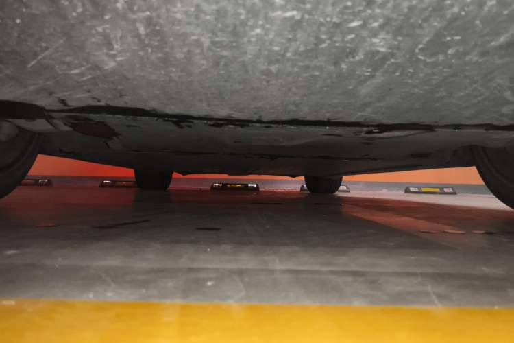 Used Tesla Model Y 2021 Standard Range Rear-Wheel Drive Version Chassis Front