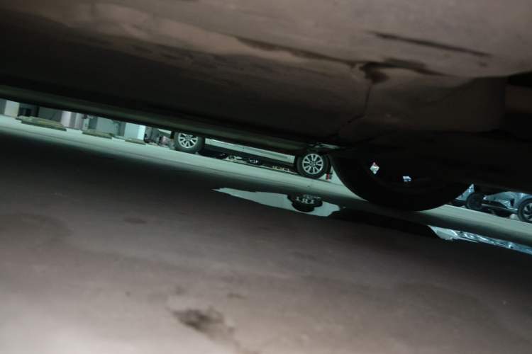 Used Tesla Model Y 2021 Standard Range Rear-Wheel Drive Version Chassis Front Right