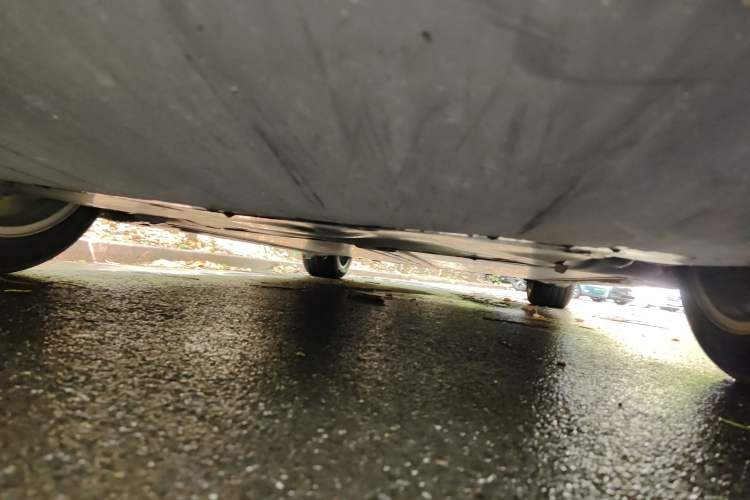 Used Tesla Model Y 2021 Long-Range All-Wheel-Drive Version Chassis Front