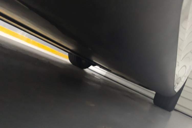 Used Tesla Model Y 2021 Long-Range All-Wheel-Drive Version Chassis Rear Right