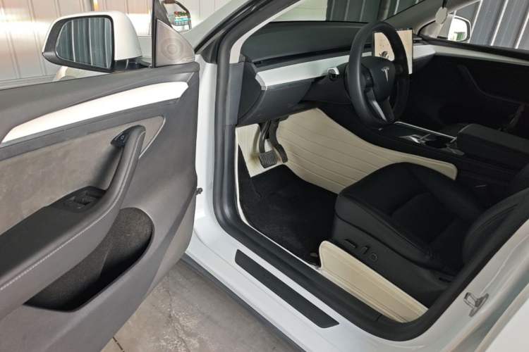 Used Tesla Model Y 2021 Standard Range Rear-Wheel Drive Version Driver Seat