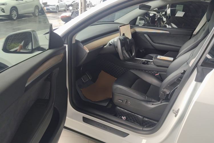 Used Tesla Model Y 2021 Standard Range Rear-Wheel Drive Version Driver Seat