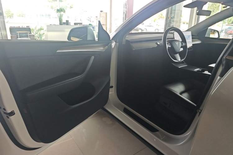 Used Tesla Model Y 2021 Standard Range Rear-Wheel Drive Version Driver Seat