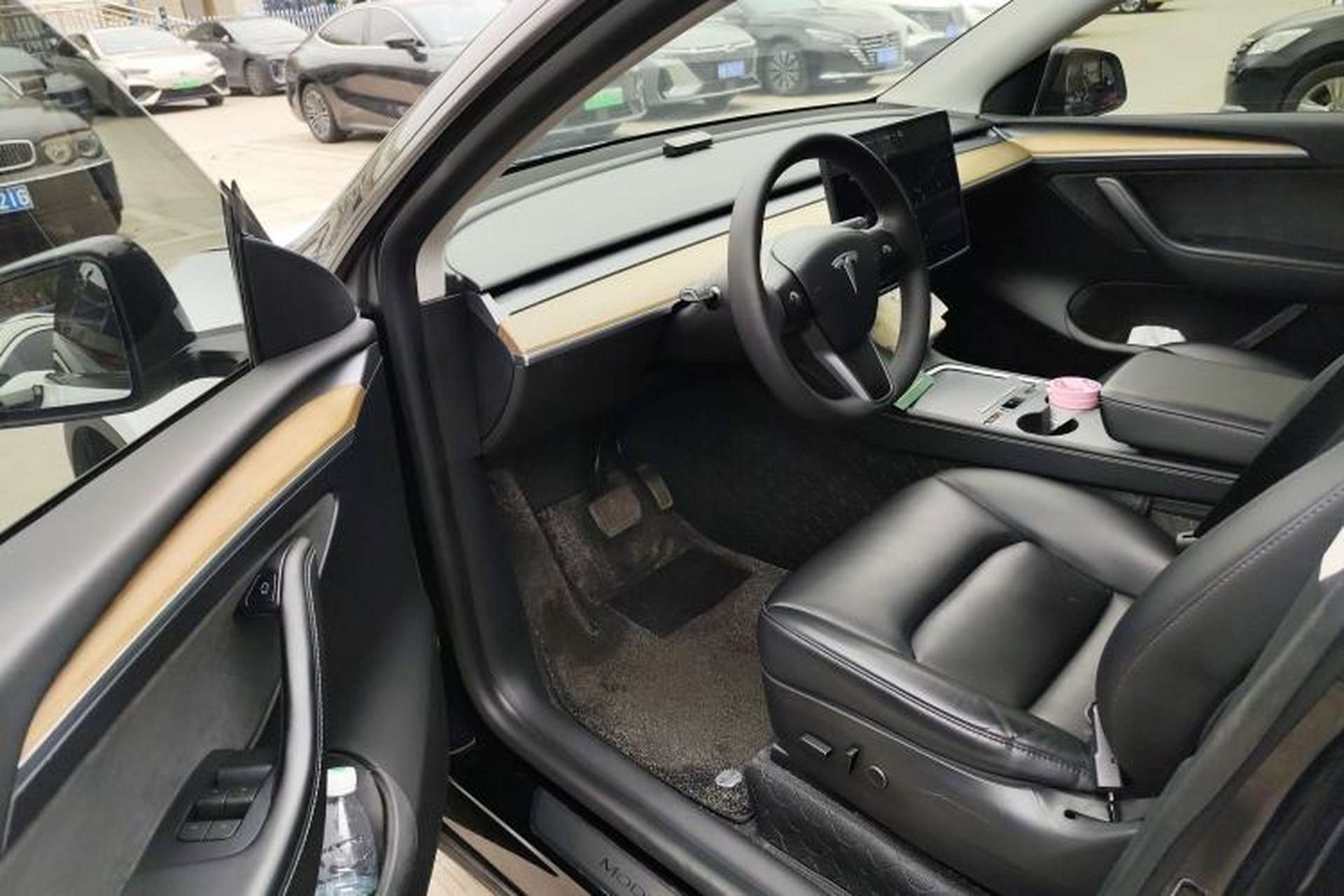 Used Tesla Model Y 2021 Standard Range Rear-Wheel Drive Version Driver Seat