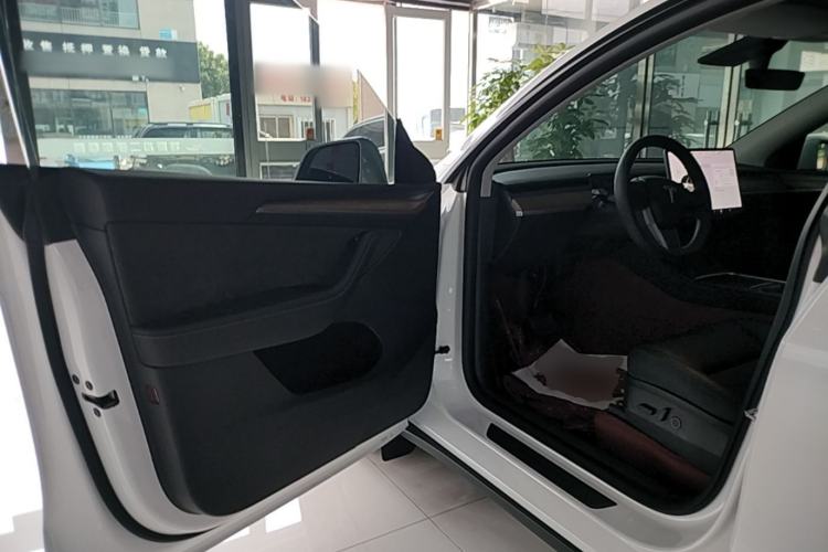 Used Tesla Model Y 2021 Long-Range All-Wheel-Drive Version 3D7 Driver Seat