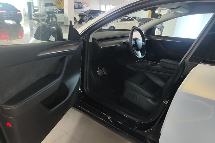 Used Tesla Model Y 2021 Standard Range Rear-Wheel Drive Version Driver Seat