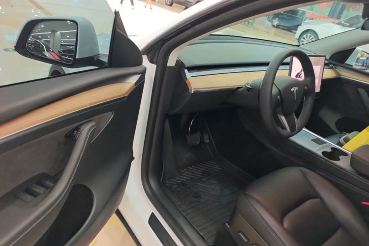Used Tesla Model Y 2021 Standard Range Rear-Wheel Drive Version Driver Seat