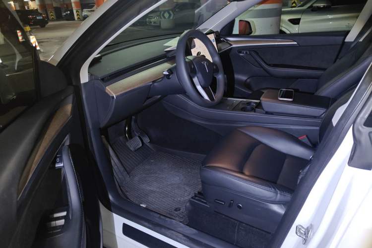 Used Tesla Model Y 2021 Standard Range Rear-Wheel Drive Version Driver Seat