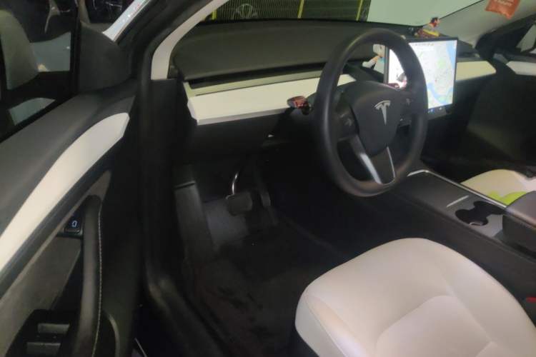 Used Tesla Model Y 2021 Standard Range Rear-Wheel Drive Version Driver Seat