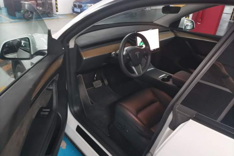 Used Tesla Model Y 2021 Standard Range Rear-Wheel Drive Version Driver Seat