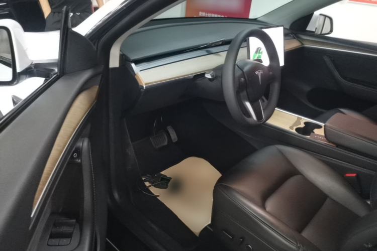 Used Tesla Model Y 2021 Long-Range All-Wheel-Drive Version Driver Seat