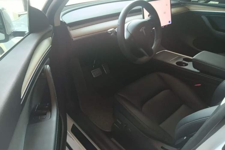 Used Tesla Model Y 2021 Standard Range Rear-Wheel Drive Version Driver Seat
