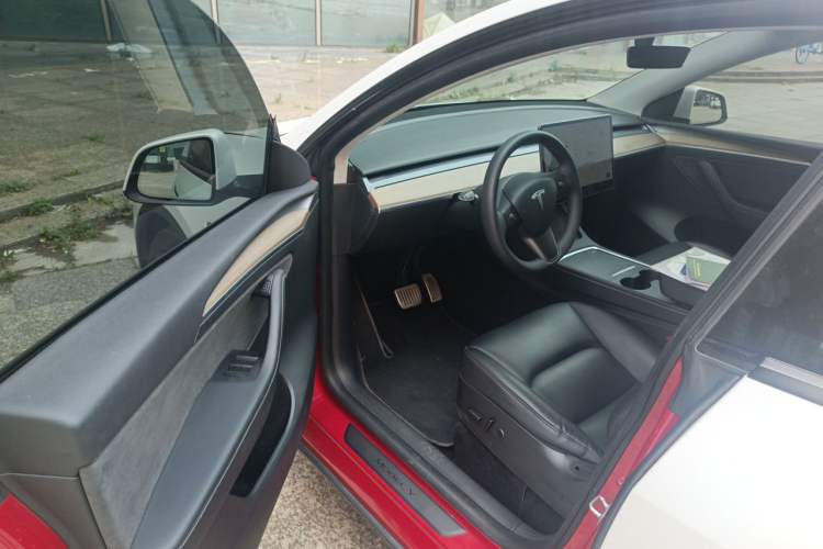 Used Tesla Model Y 2021 Long-Range All-Wheel-Drive Version 3D7 Driver Seat