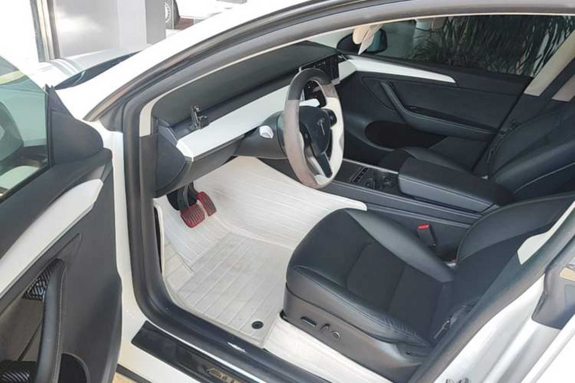 Used Tesla Model Y 2021 Long-Range All-Wheel-Drive Version 3D7 Driver Seat