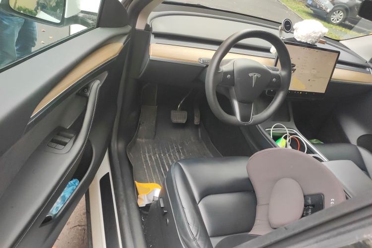 Used Tesla Model Y 2021 Standard Range Rear-Wheel Drive Version Driver Seat