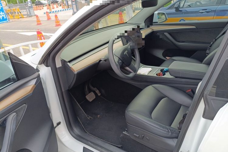 Used Tesla Model Y 2021 Long-Range All-Wheel-Drive Version 3D7 Driver Seat