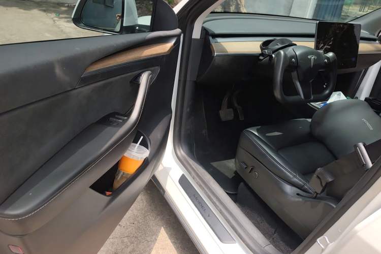 Used Tesla Model Y 2021 Standard Range Rear-Wheel Drive Version Driver Seat