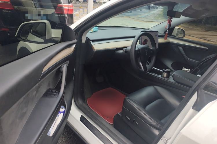 Used Tesla Model Y 2021 Long-Range All-Wheel-Drive Version 3D7 Driver Seat