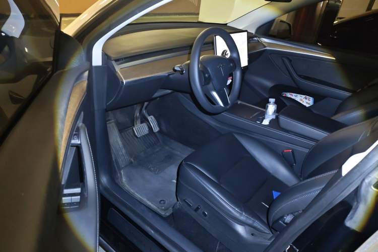 Used Tesla Model Y 2021 Standard Range Rear-Wheel Drive Version Driver Seat
