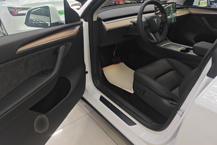 Used Tesla Model Y 2021 Standard Range Rear-Wheel Drive Version Driver Seat