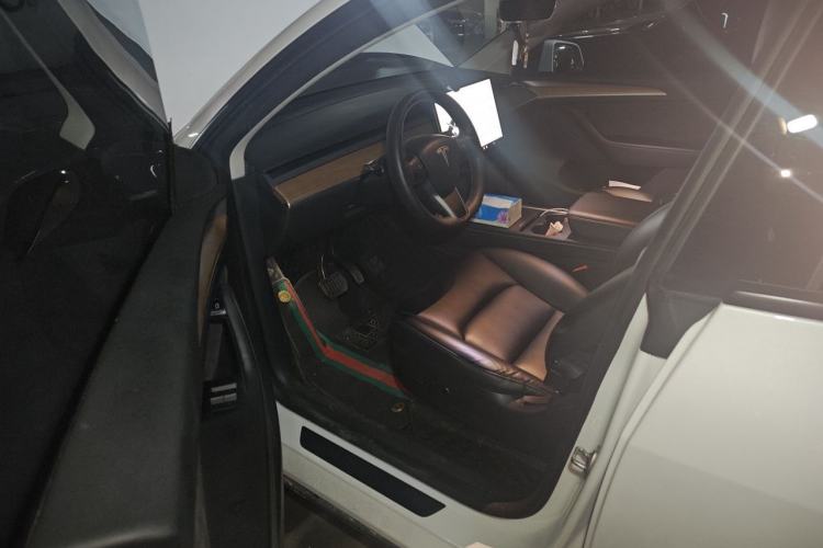 Used Tesla Model Y 2021 Standard Range Rear-Wheel Drive Version Driver Seat